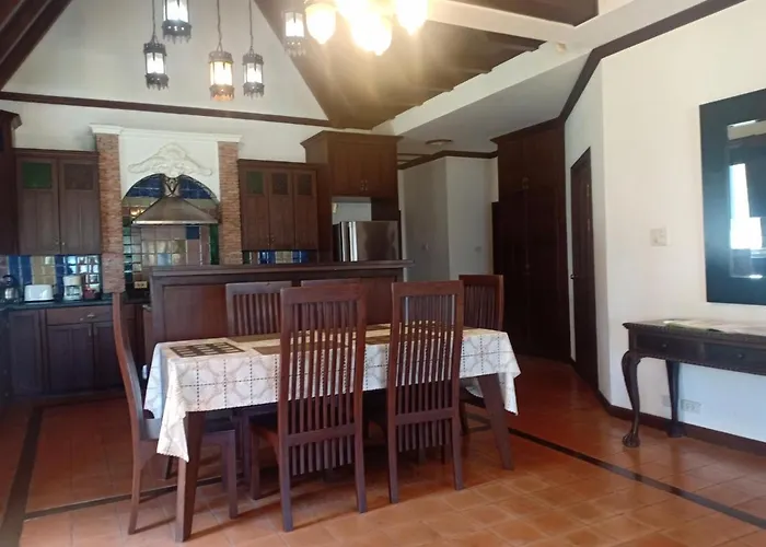 Gardenia Oceanfront Villa